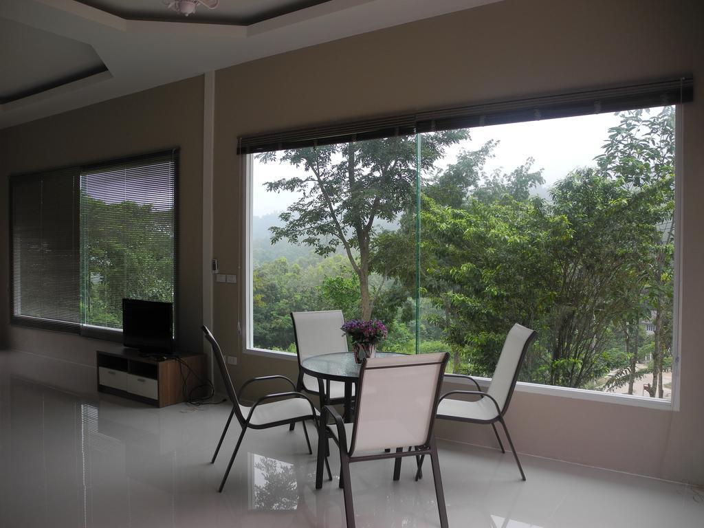 Wind Hills Hotel Nakhon Ratchasima Ruang foto