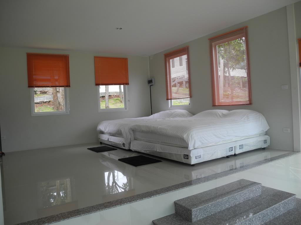 Wind Hills Hotel Nakhon Ratchasima Ruang foto